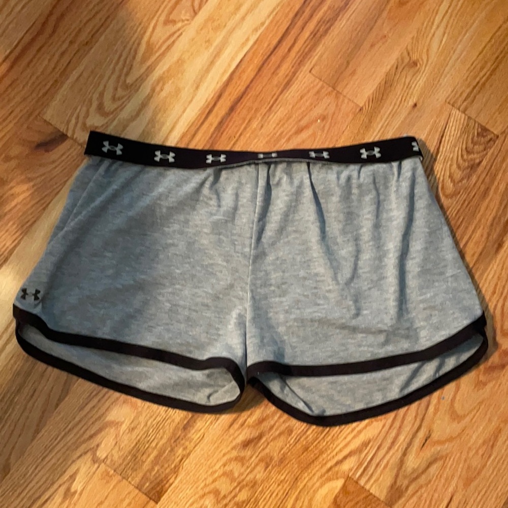 Women’s Large Under Armour Running Shorts